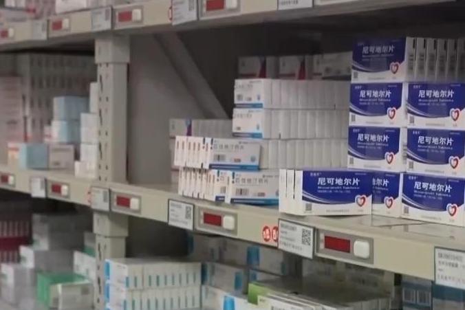 女高中生高强度学习的一天